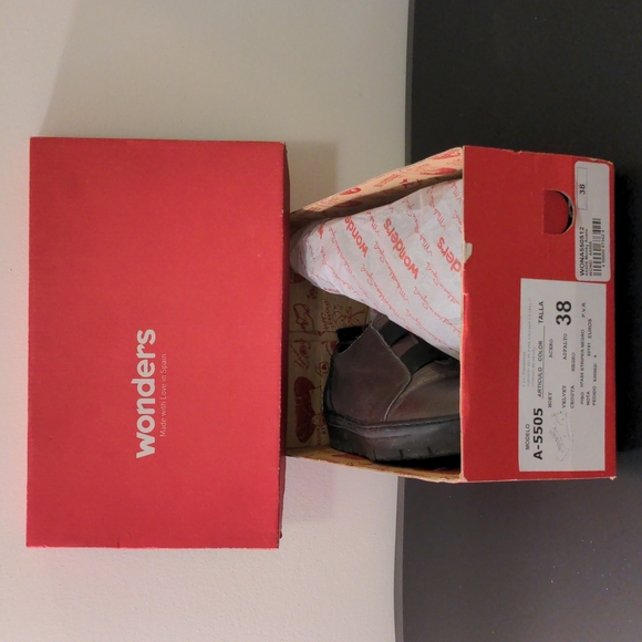 Wonders Shoes in Dark Brown with Black Straps Women's size EUR 38 / US 7.5 - Picture 6 of 13